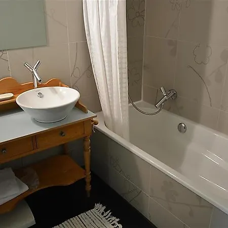 Saanenmoser Sleeps 6 Wifi 公寓
