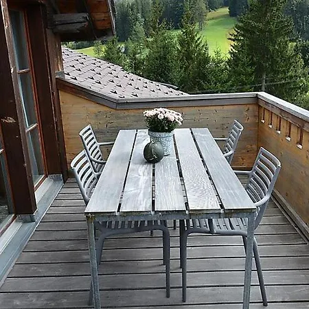 Saanenmoser Sleeps 6 Wifi